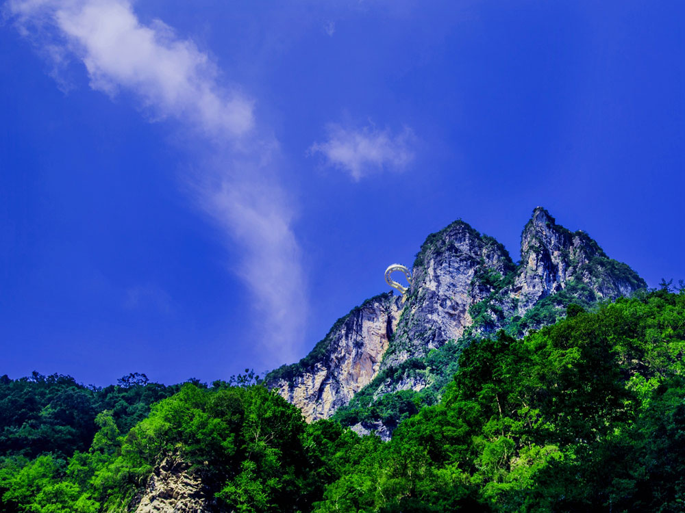 175-2《空(kōng)中棧道(dào)》